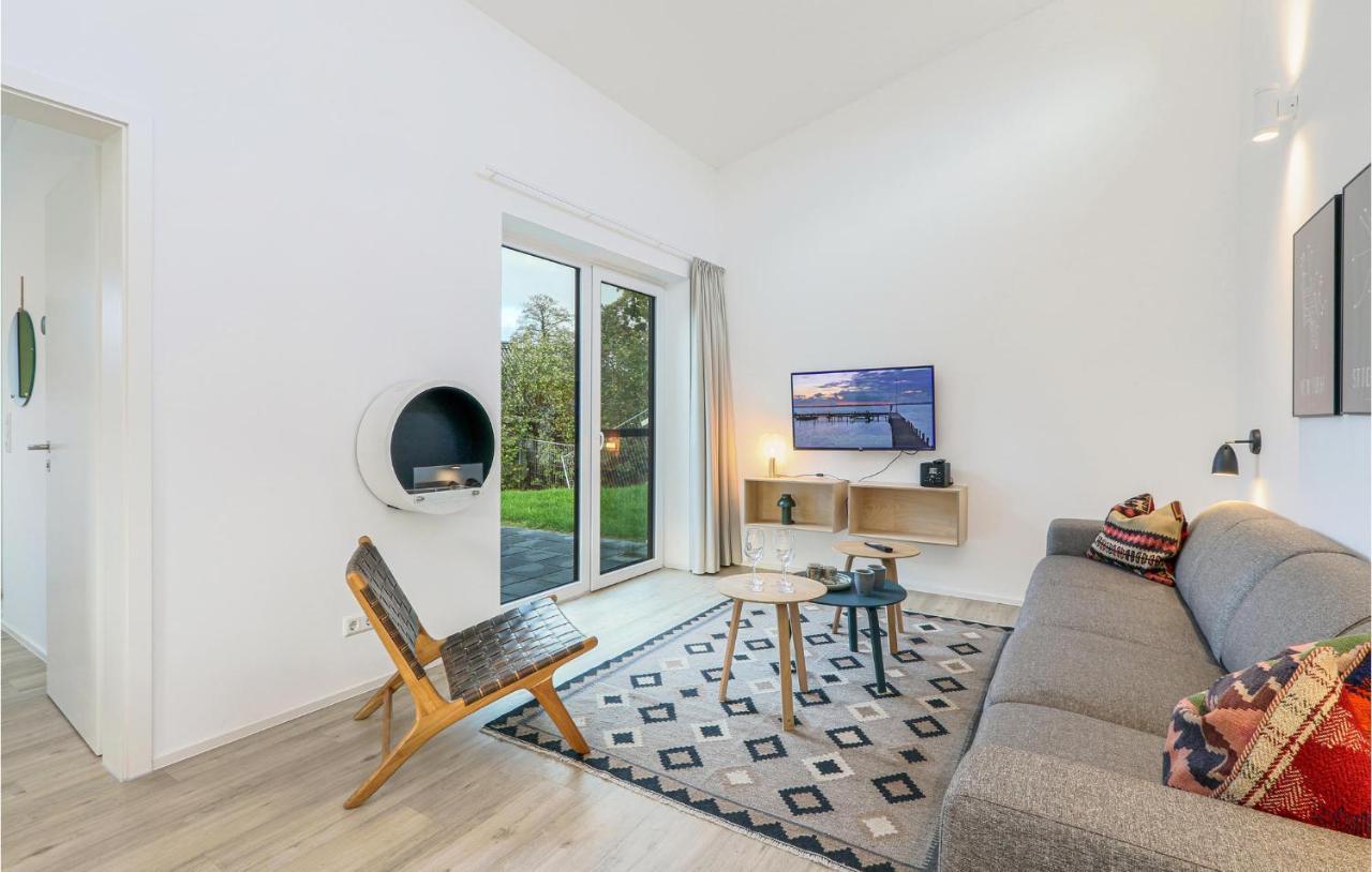 Gorgeous Home In Lembruch-Duemmer See With Kitchen Zewnętrze zdjęcie